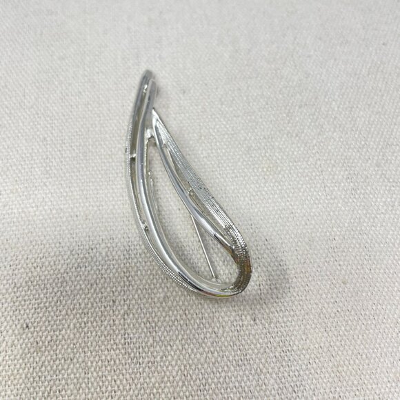 Sarah Coventry Silver Tone Vintage Leaf Brooch Pin Modern Minimal Art - Picture 3 of 7